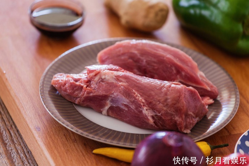  猪肉|教你一道用菠萝做的菜，美味无穷！开胃止渴、防便秘