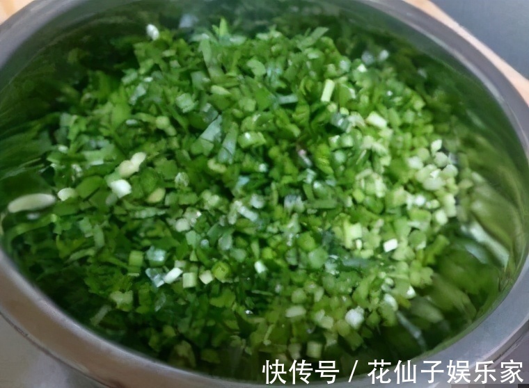 延缓衰老|女性想要皮肤好，建议吃3种食物，排毒养颜，延缓衰老