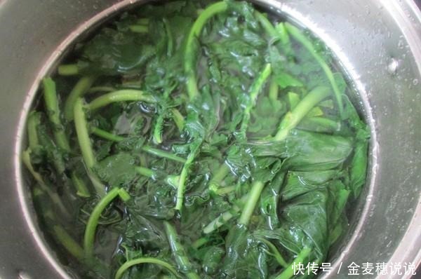 这菜是“蔬菜皇后”,却总被当垃圾扔掉,明目护眼,好吃到舔手指