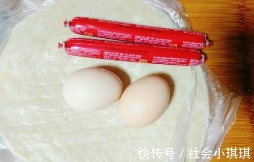 好吃|用手抓饼做三明治，美味可口又好吃，几分钟就学会
