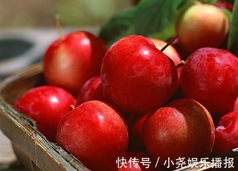 水果|水果之王苹果,煮一煮苹果比生吃更有营养,你只知其一不知其二