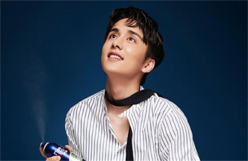 丁程鑫|張新成唐制漢服造型，本哥終于又穿古裝了，快本唱歌舞臺(tái)太期待