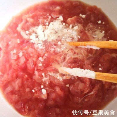 好吃|这是#蛋趣体验#青椒肉丝最正宗的做法，好吃到爆