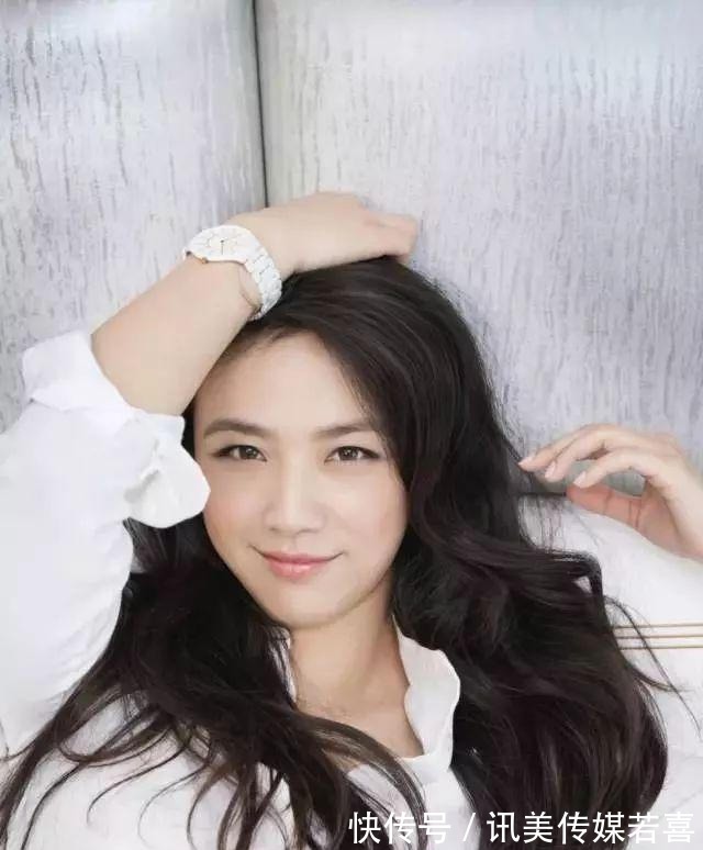 首饰|女人戴“手镯”还是“手表”好看？三个理由告诉你，戴错很尴尬！
