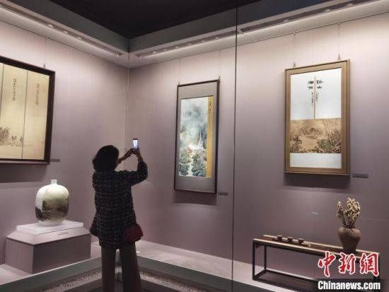 捐赠$景德镇70位艺术名家捐赠陶艺作品在江西展出