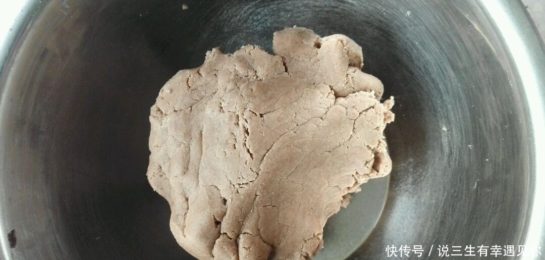 把饼干做成新花样,不仅美味,造型还很可爱,孩子喜欢不得了