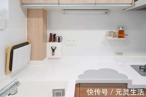 瓷砖|厨房墙面不一定要贴瓷砖，换上这种新材料，比瓷砖抗污耐磨数十倍