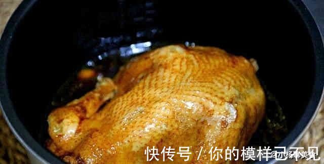 电饭锅|把整只鸡放进电饭锅,不加一滴水,出锅差点连骨头都吃了