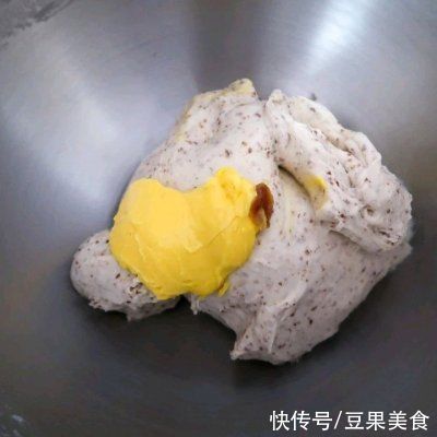 吴宝春|无限次回做的软欧「桂圆全麦面包」