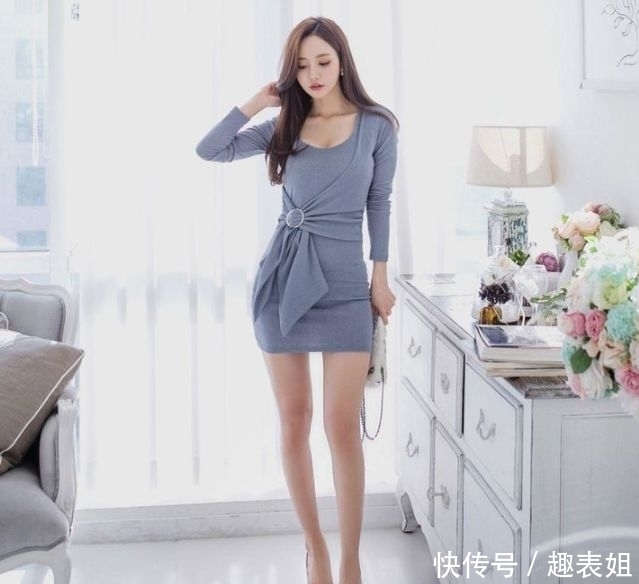 气质优雅的紧身裙美女,好身材就是她的资本,回头率特别高!