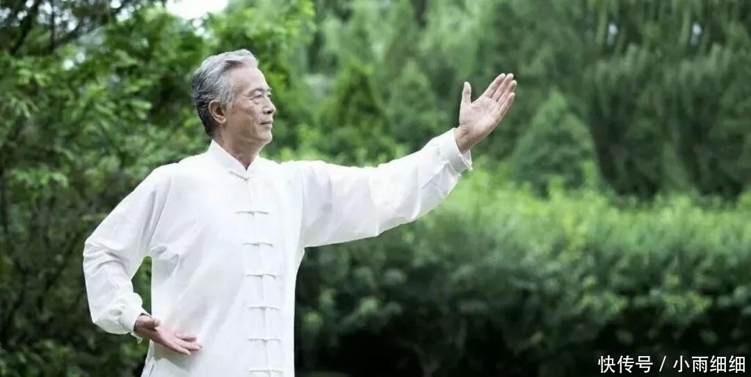 健康|健康养生的法则每天坚持做这一个动作,一个月会有意想不到的效果