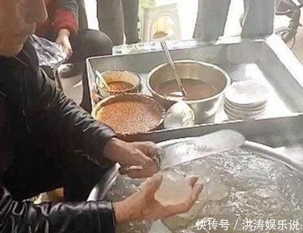 凉粉|大叔卖“稀有小吃”,一份只要10元钱,有人专程开车3小时来买