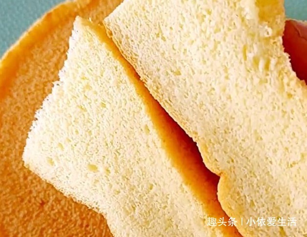 想吃蛋糕不用出去买了，没有烤箱在家也能做，香甜松软，超好吃