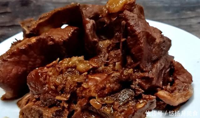 诱人|这才是酱骨头的正确做法,色泽诱人,酱香味浓郁,学会就是赚到