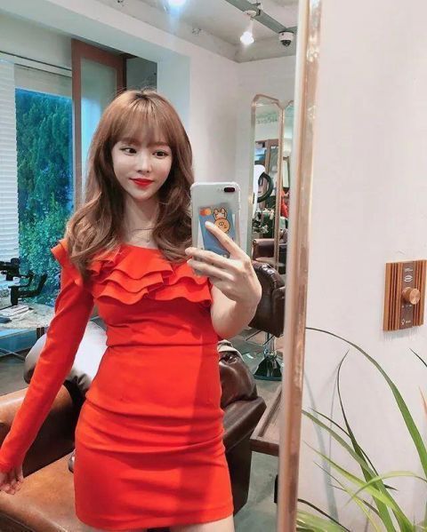 对比照|剪一次头发630元美女发型师专治“秃顶男”年入6亿,改造前后惊艳网友这是同一个头