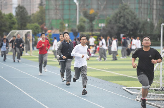 中考|体育“主科地位”不能仅靠“中考100分”