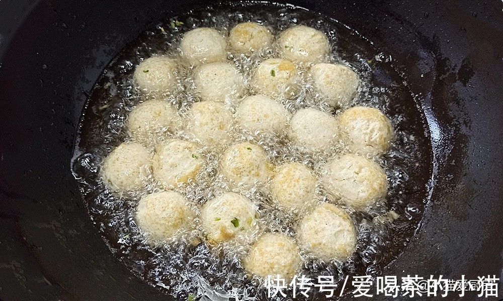 香葱葱白|教你番茄豆腐丸子做法，味道酸甜好吃，就连挑食的小孩都很喜欢
