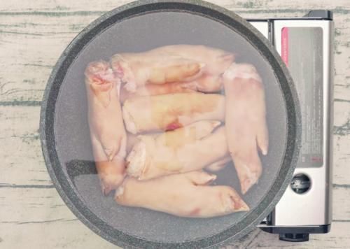 想吃|分享红焖猪蹄的美味做法,软烂入味,鲜香营养,吃了一次还想吃