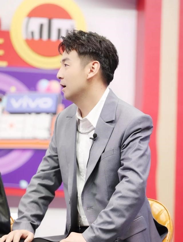 营业|《王牌对王牌》未播热搜竟破百《营业吧王牌》重新定义综艺衍生节目