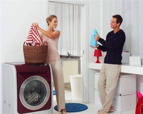 3招对付衣服染色的小妙招，不管什么颜色都能轻松去除