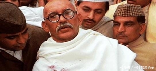 火化|他的遗体火化时，上百万人送葬，多名女子跳进大火中殉葬！