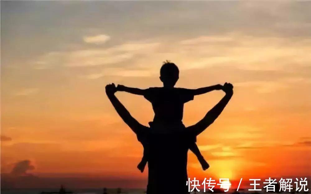 儿子|儿子老抱怨,妈妈给他看“账单”:你能不搬砖,全靠我砸钱!