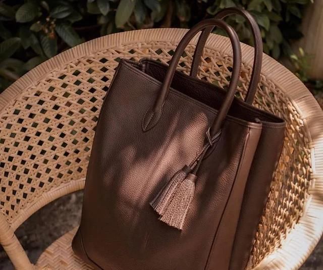 包袋品牌那么多,为什么只有它能征服所有挑剔有品绅男