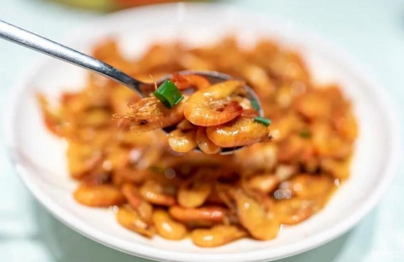 老年|走进富有年味的周庄