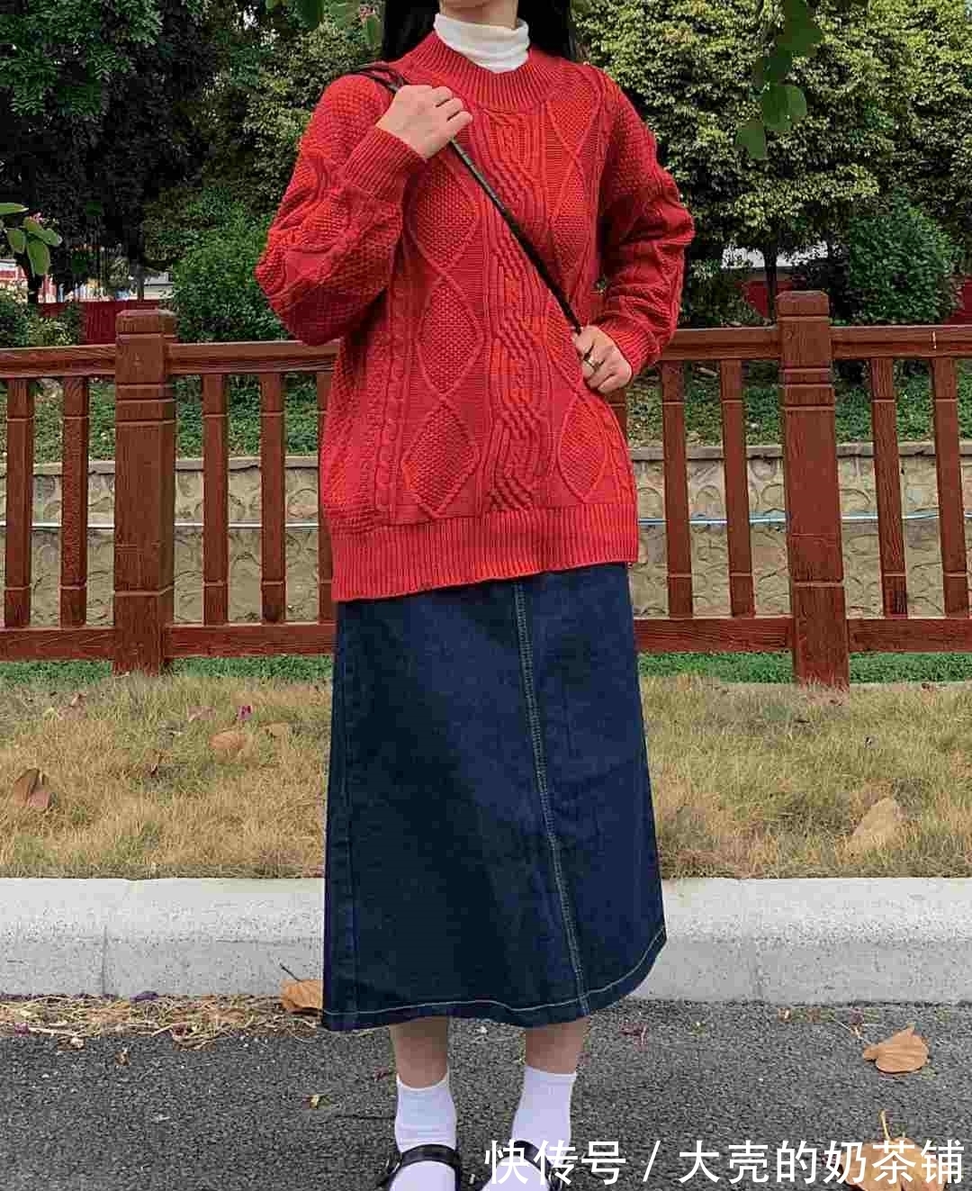 穿衣风格 毛衣+半身裙是真火!今年冬天这样穿,真的美到没朋友
