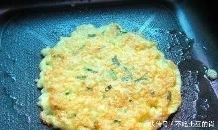 米饭|剩米饭别再炒了,这样做比炒米饭好吃一万倍