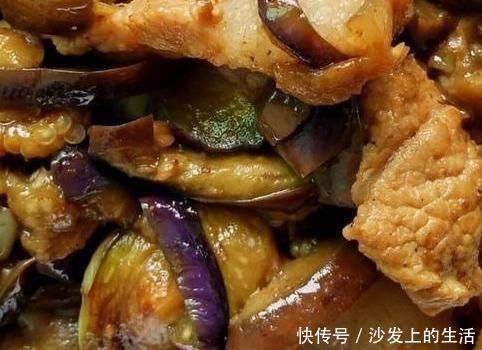 特别下饭的一道家常菜,色香味俱全,好吃不油腻,上桌就光盘