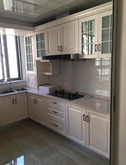 阳台|参观同事家新房，全屋贴瓷砖，还把冰箱放在阳台的，头一次见啊