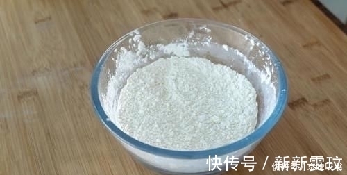 过筛|入口即化的桃酥,轻轻一碰就咬下来了,简单3步,配方比例超详细