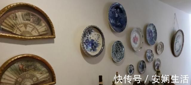 这首歌|参观付笛生现实的豪宅,头次见用青花瓷盆上墙装饰,太奢华了