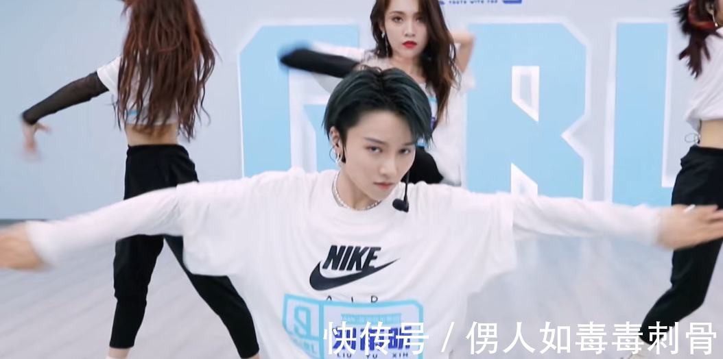 秦牛正威|青你2次排名虞书欣第二,段小薇秦牛正威被淘汰,第一实至名归