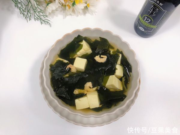 裙带菜豆腐汤|这样做裙带菜豆腐汤,隔壁小孩都馋哭了