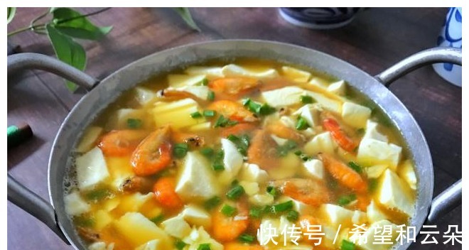 香葱|夏天，多吃豆腐少吃肉，7种豆腐好吃的做法，不同口味换着吃！