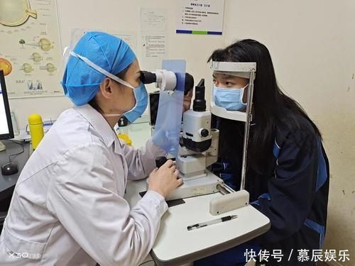 思想|眼镜度数配低一点,就能让近视速度慢一点?这种思想害了太多人