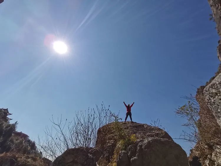 指南村|登顶东川小牯牛山——慈悲殿