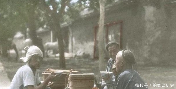 样子|珍贵晚清上色老照片:看看大清朝的百姓是什么样子,民生百态