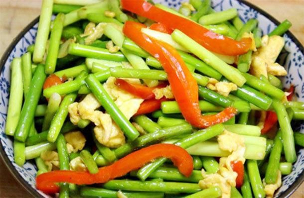 大长腿|天气越爱越凉爽孩子可以天天打篮球长高,多吃长高菜,个头蹭蹭长