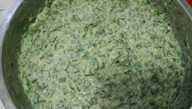 教你自己做韭菜鸡蛋饼,从此早餐就吃它了,既好吃又营养