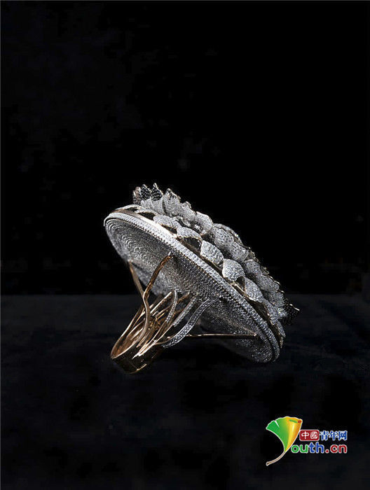 吉尼斯世界纪录|奢华!印度打造镶12638颗钻石戒指创世界纪录