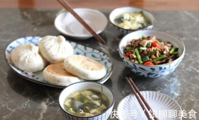 紫菜汤|孩子不在家,老两口的晚餐走红朋友圈,网友:最好的美食要用心做