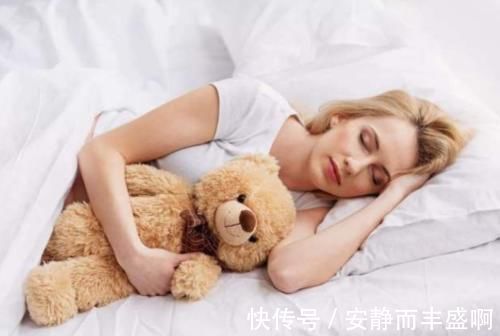 寿命长|寿命长的人,睡觉时往往会有3种“迹象”,若你也是,偷着乐吧!