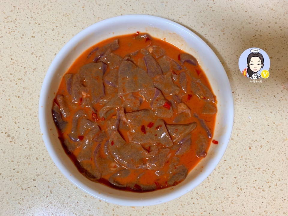 不管猪肝怎么做,这一步千万要有!去除毒素,猪肝又嫩又滑还不腥