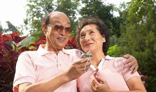 脑细胞|大脑最爱的食物,根本不是核桃“健脑菜”家家有,常吃记性好