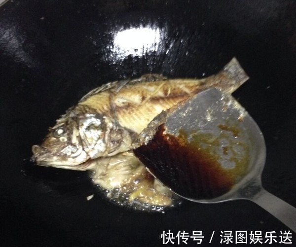 罗非鱼|广东人叫它“垃圾鱼”，再便宜也不吃，其实味道鲜美营养好