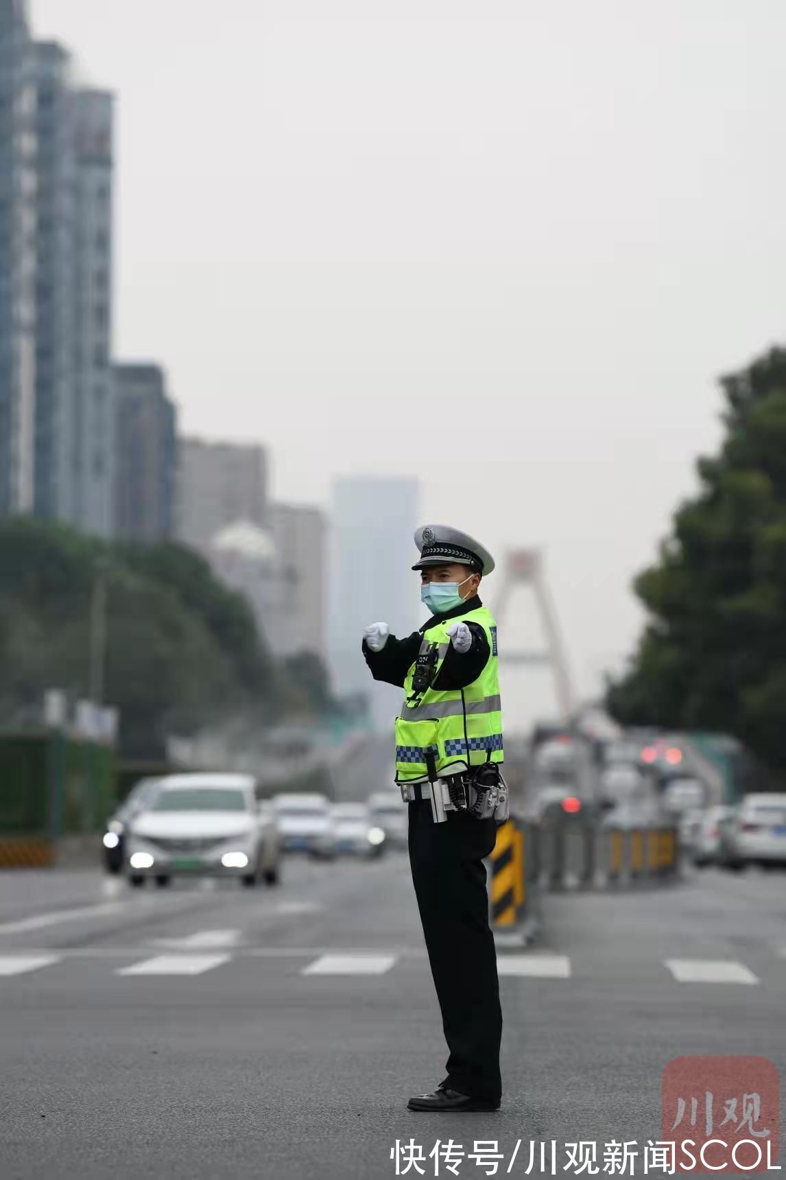 交警|今年四川唯一！成都这名交警当选全国“最美公务员”