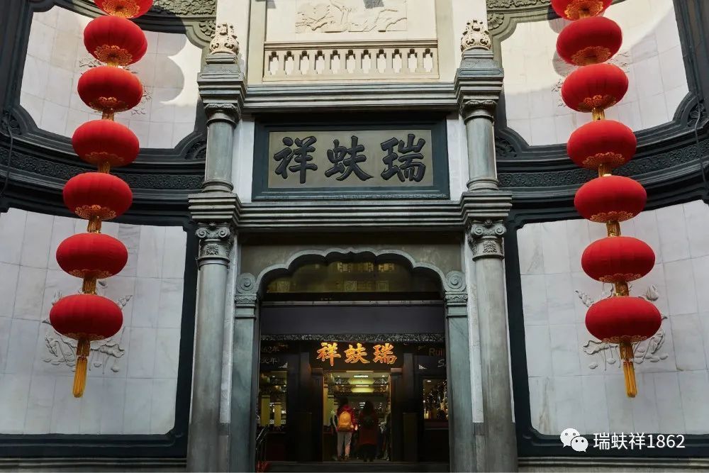 高级定制中式婚服,让您成为全场最美的新娘!